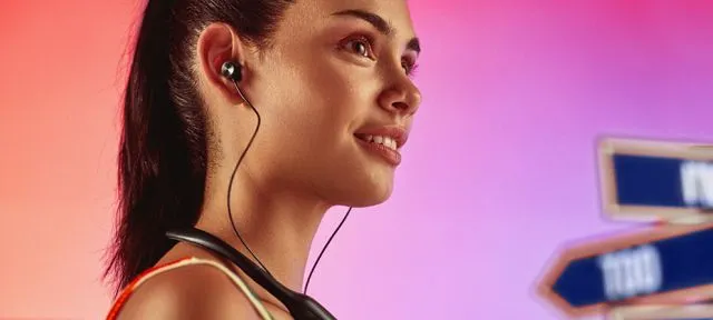 New Energy Neckband Headphones with Voice Assistant function