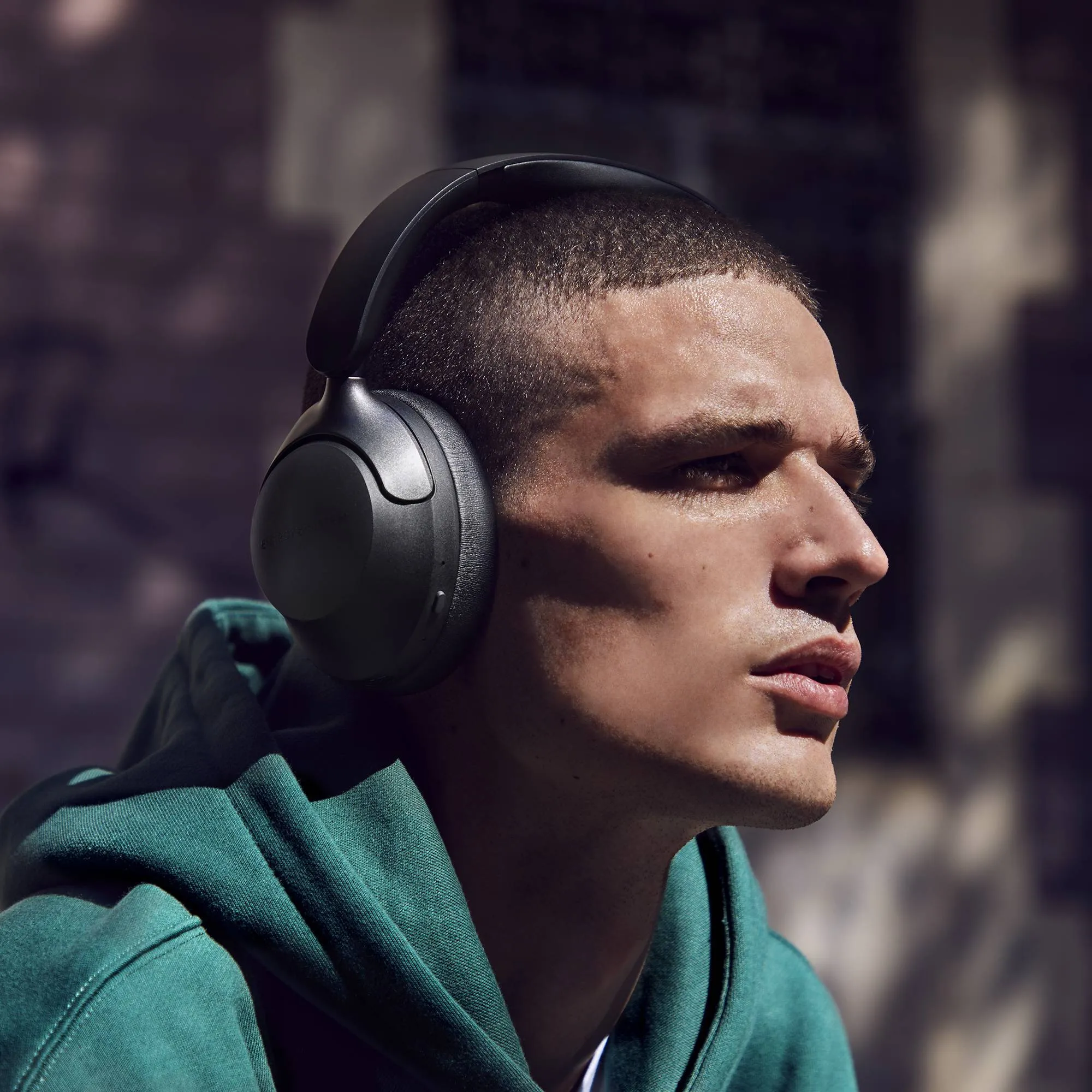 With Quick Charge in the Nomadic ANC headphones, you get an additional 8 hours with just 15 minutes of fast charging