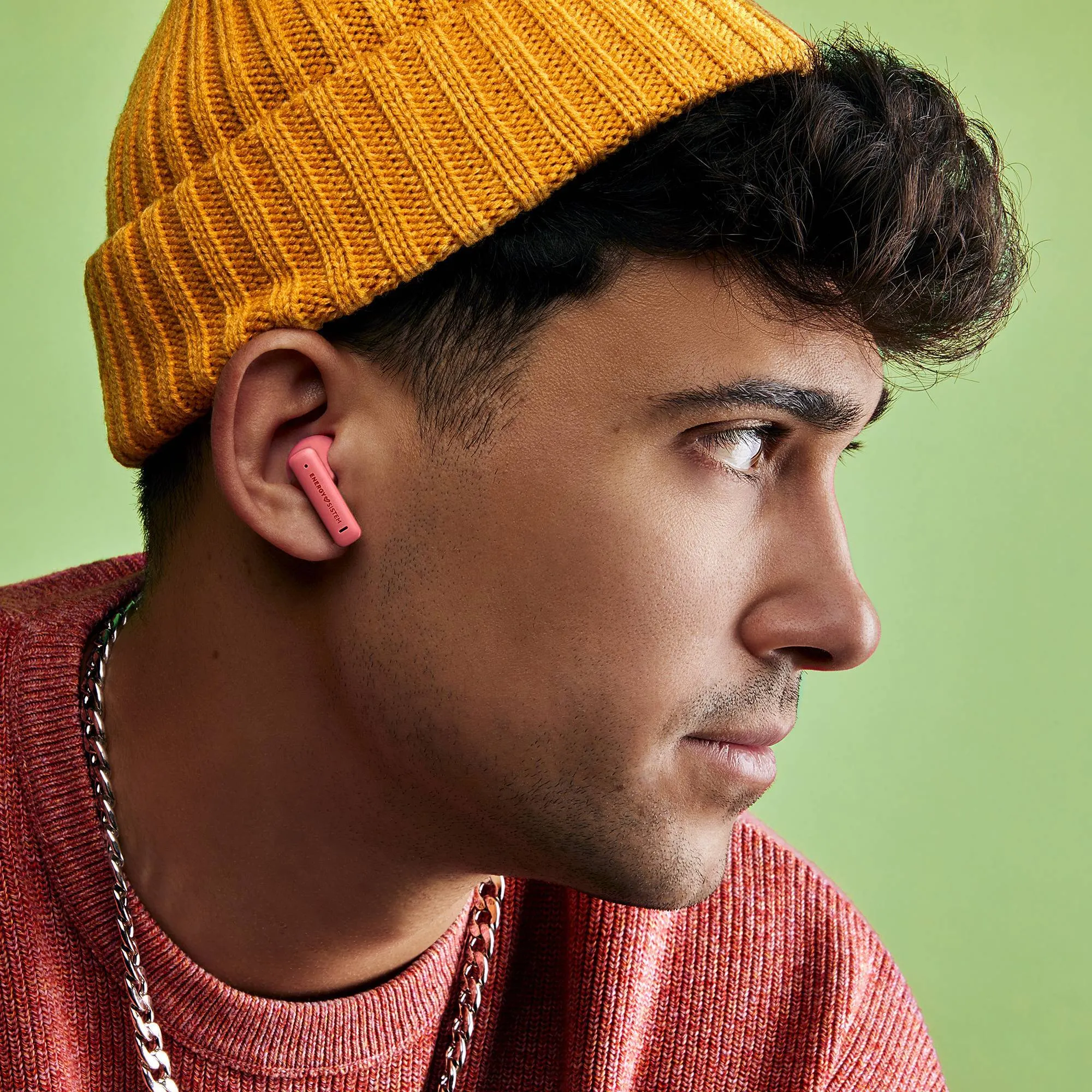 The StreetMusic earphones feature a microphone and stereo call technology for clear and noise-free conversation