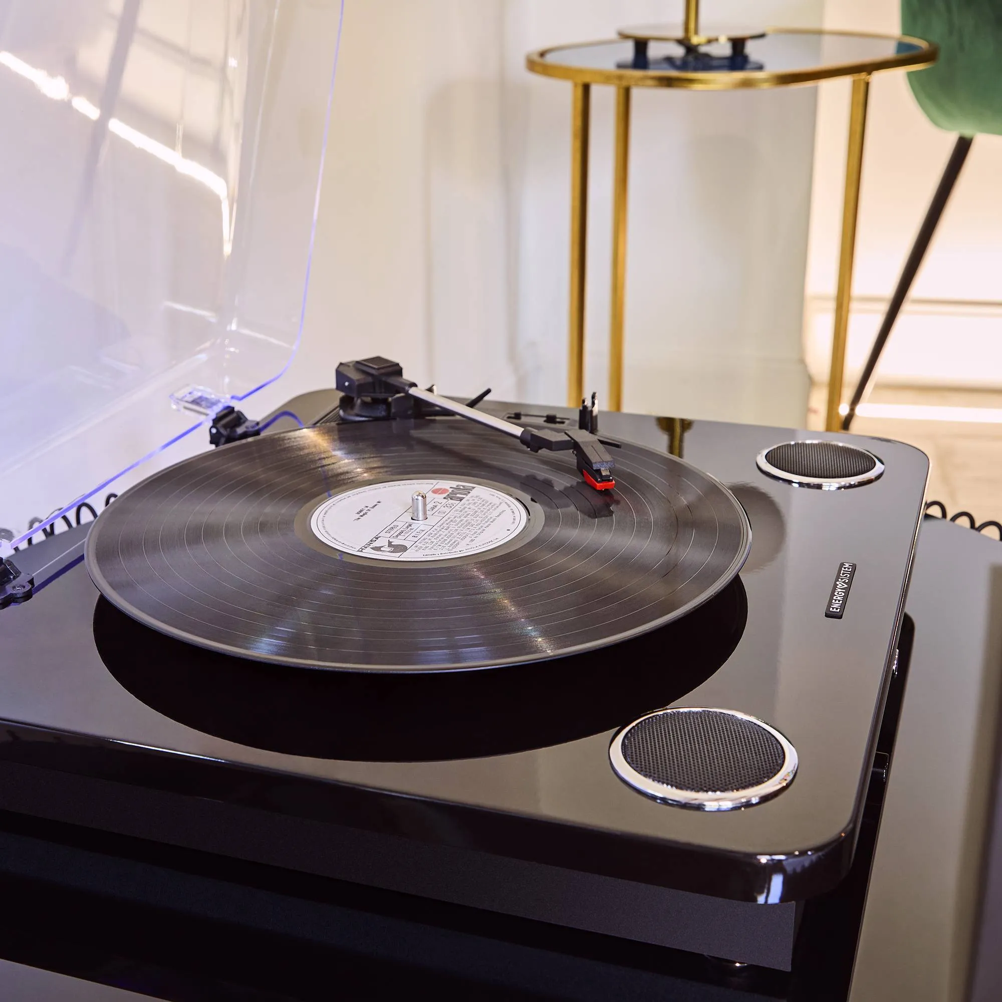 The BlackSpin turntable is made of bamboo with a piano black finish, perfect for any style